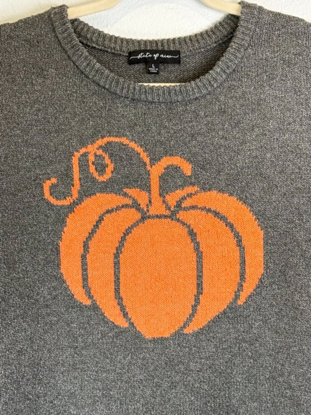 State of Mine Gray Orange Pumpkin Sweater Womens Large Fall Halloween Pullover - Picture 2 of 7
